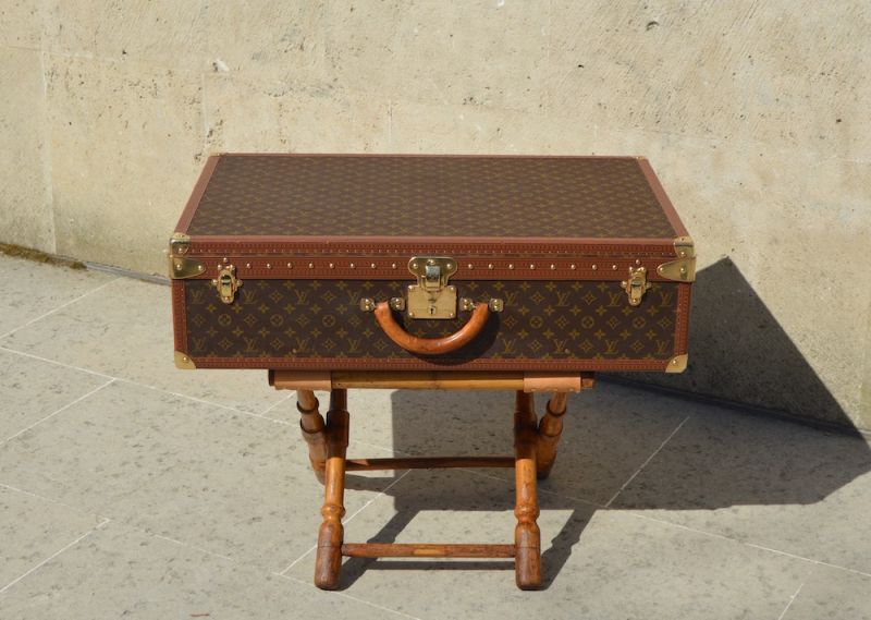 Louis Vuitton the travel trunk 1885 - RUNWAY MAGAZINE ® Official